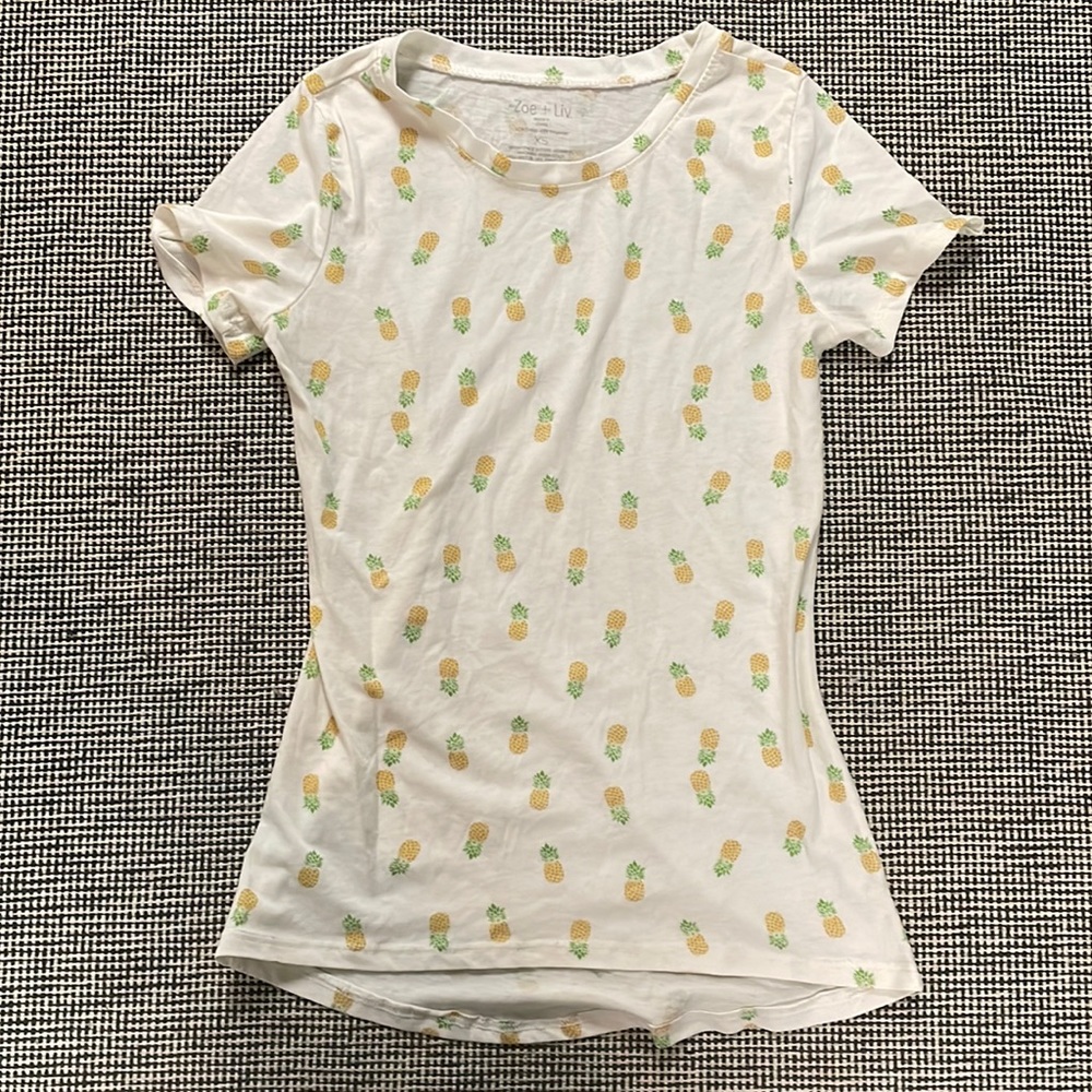 Zoe + Liv pineapple shirt XS